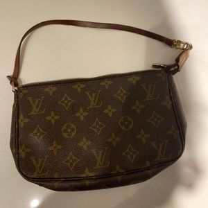 Louis Vuitton Pouchette.